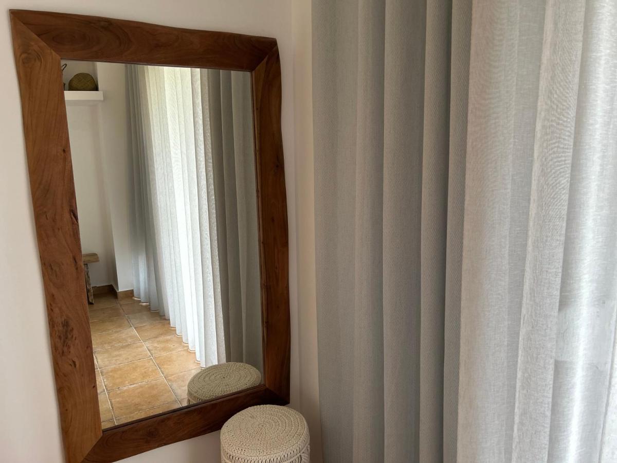 Calliopes By The Sea Boutique Suites Paralia Dionysiou Exterior foto